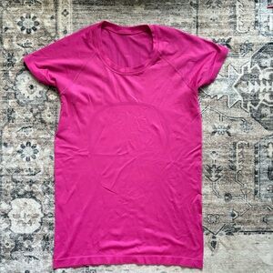 Lululemon Swiftly tech short sleeve shirt 2.0 pink size 8